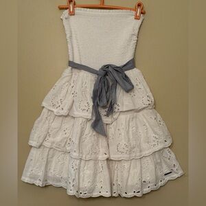 Abercrombie and Fitch white strapless tiered eyelet mini dress w/ striped ribbon